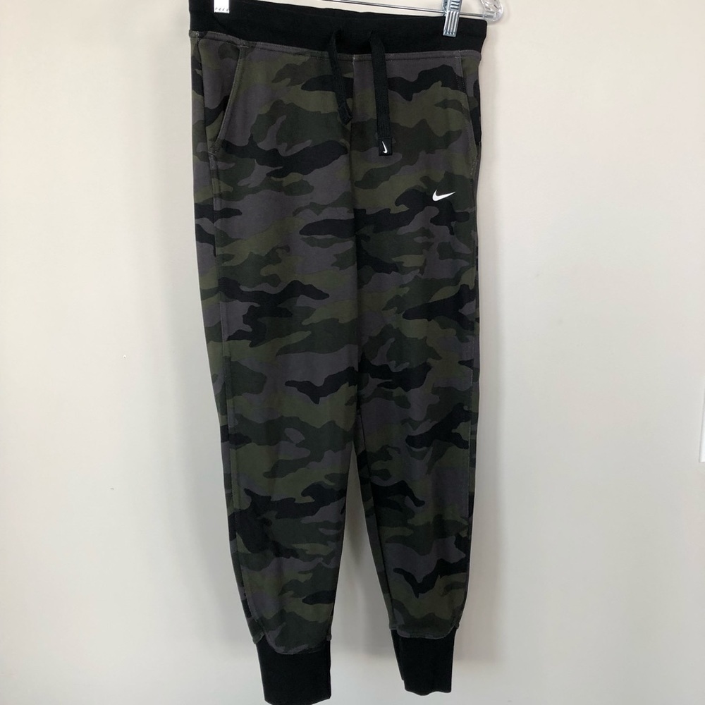 Camouflage Nike Joggers Size XS